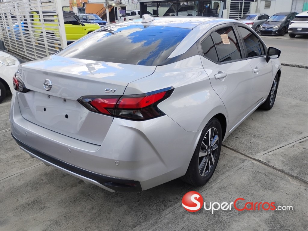 2021 Nissan Versa SV — foto 4 / 12