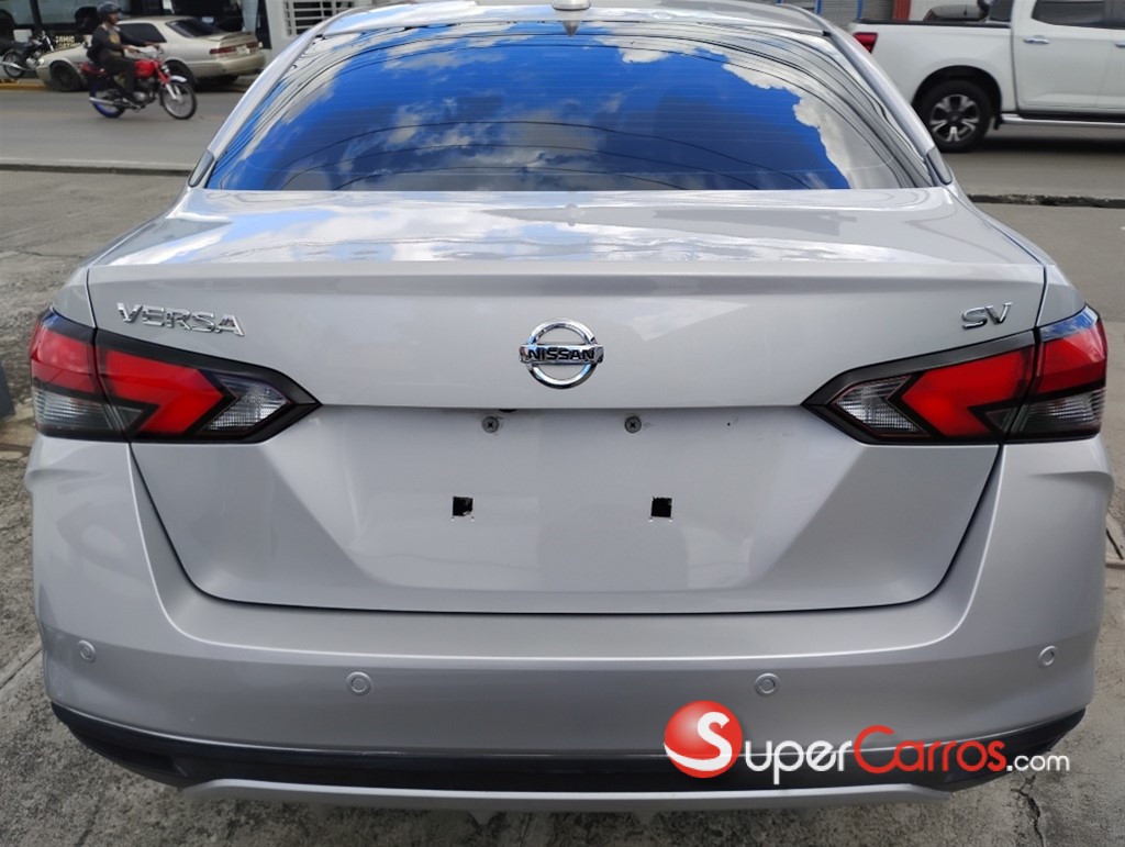 2021 Nissan Versa SV — foto 9 / 12