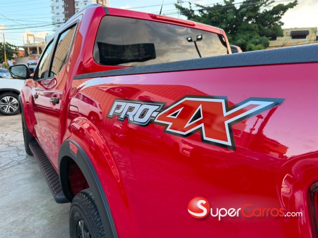 2027 Nissan Frontier Pro-4X — foto 7 / 11