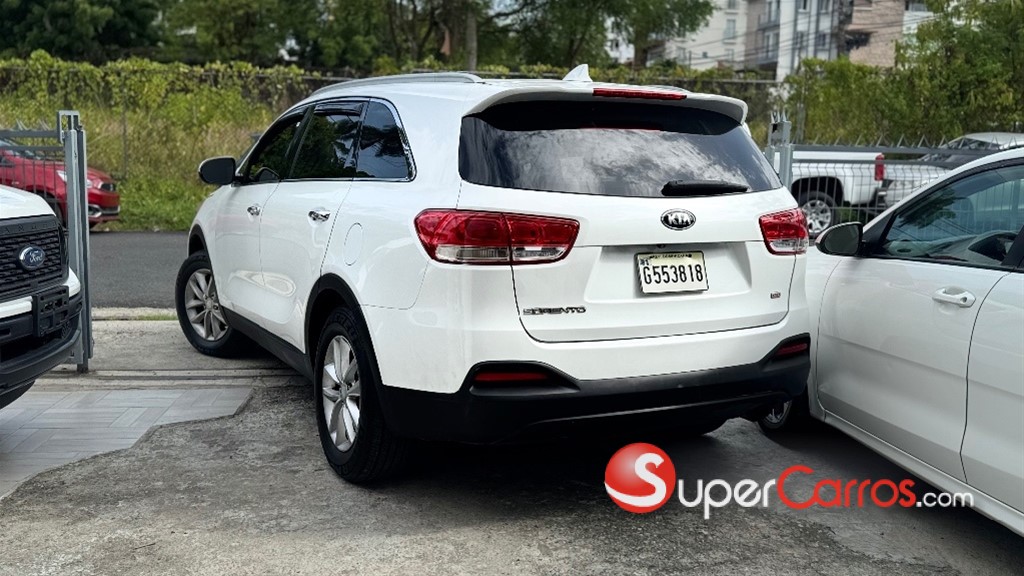 2016 Kia Sorento EX — foto 9 / 10