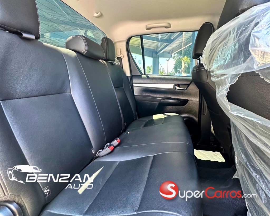 2023 Toyota Hilux 2.4 — foto 6 / 10