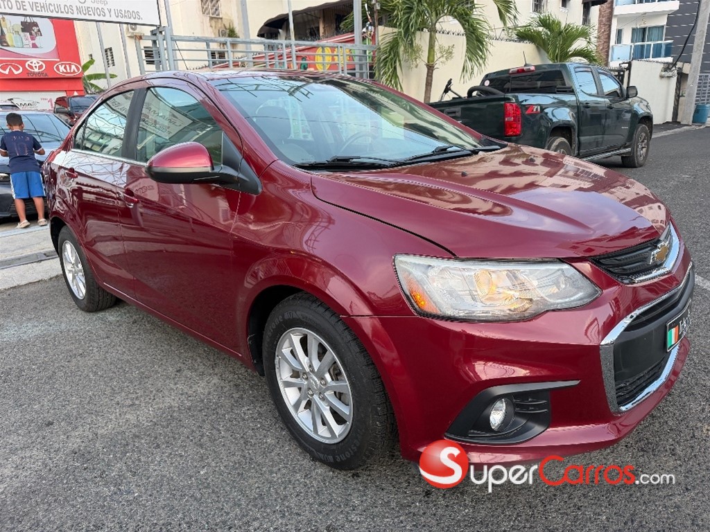 2020 Chevrolet Sonic LT — foto 3 / 11