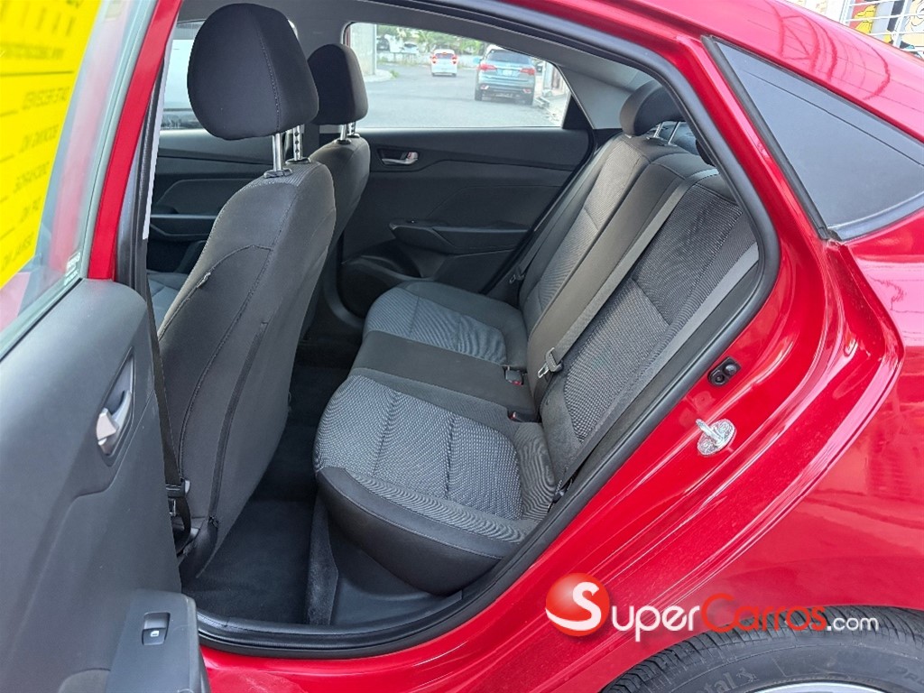 2021 Hyundai Accent SE — foto 7 / 11