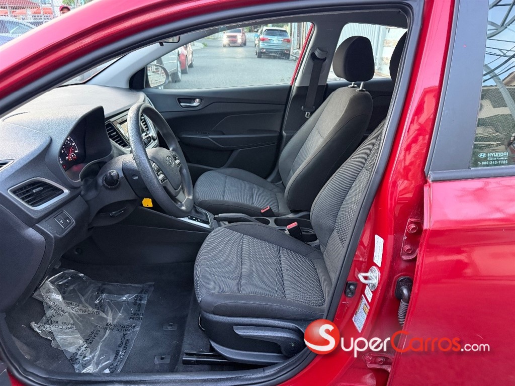 2021 Hyundai Accent SE — foto 8 / 11