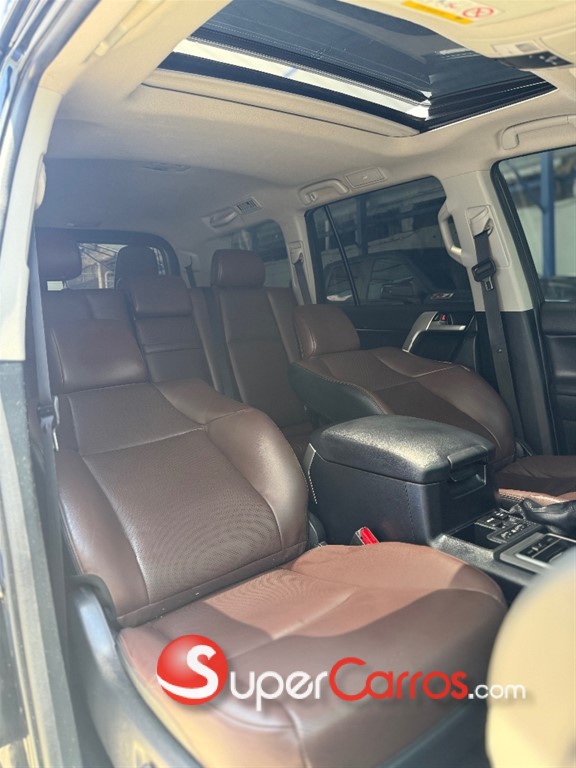 2020 Toyota Land Cruiser Prado VXL — foto 8 / 9