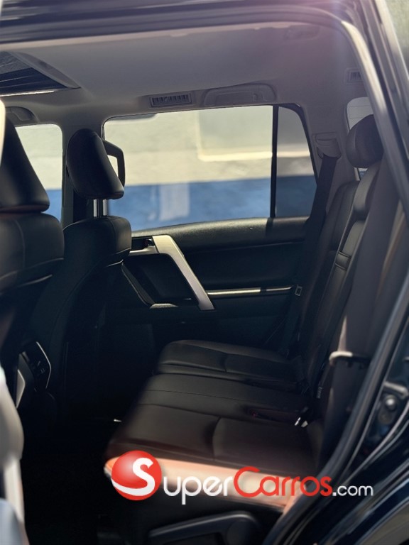 2020 Toyota Land Cruiser Prado VXL — foto 9 / 9