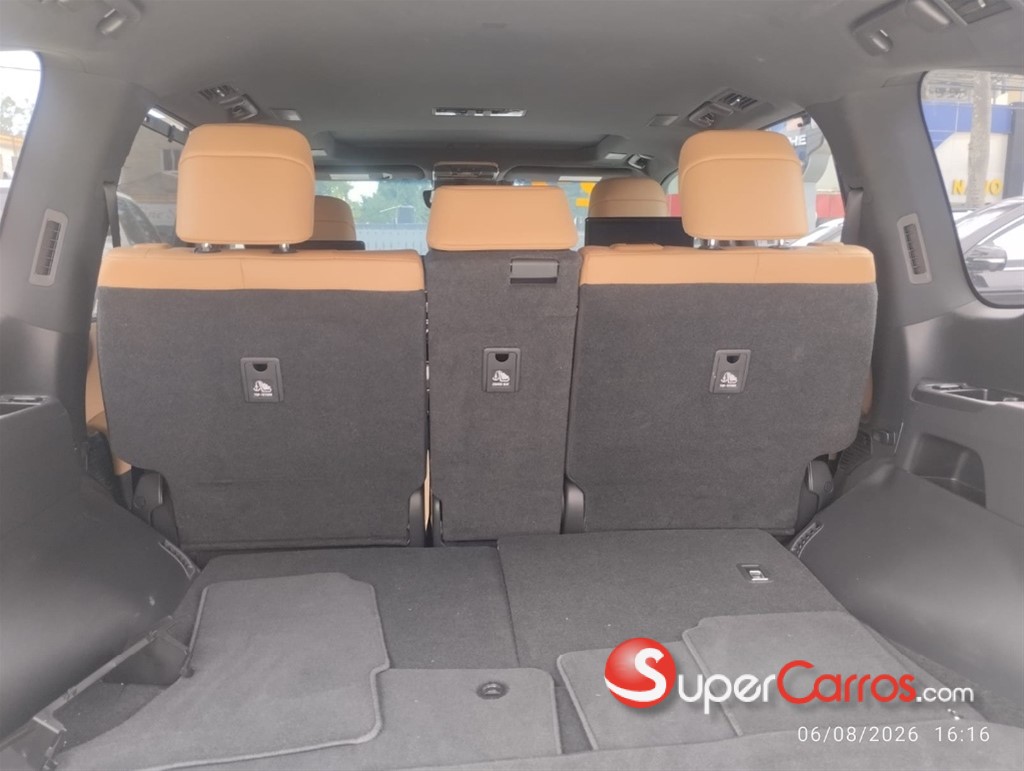 2022 Lexus LX 600 — foto 10 / 11
