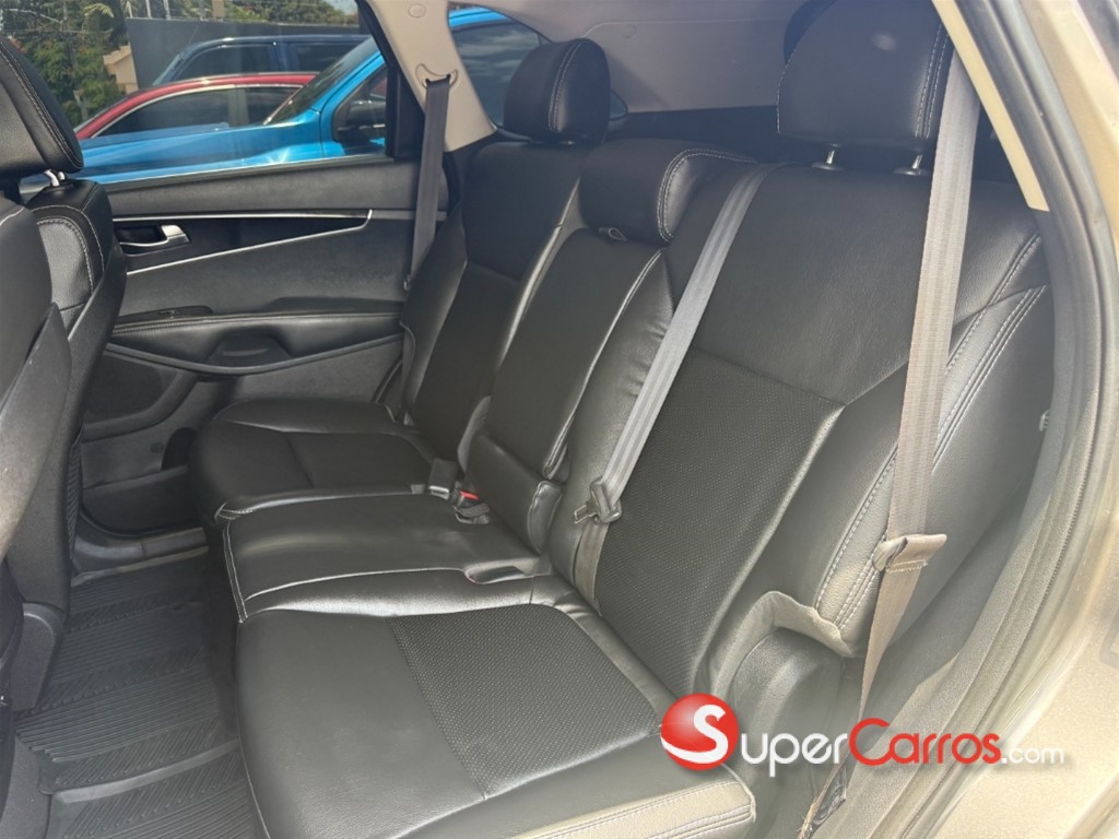2016 Kia Sorento LX — foto 7 / 9