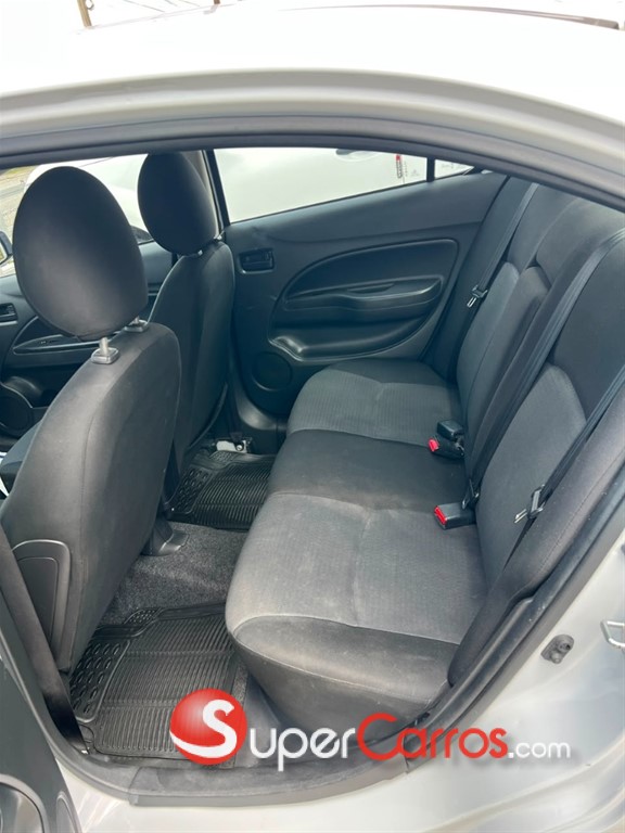 2023 Mitsubishi Motors Mirage G4 SE — foto 5 / 8