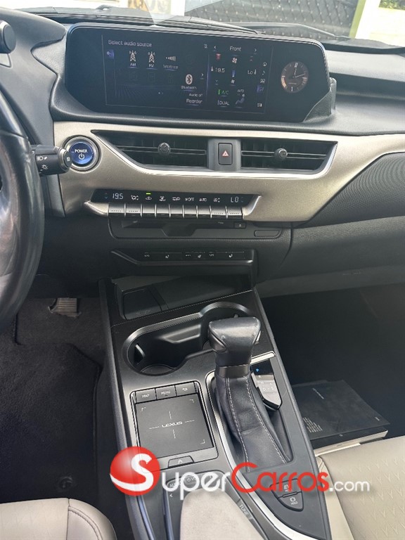 2020 Lexus UX 250 HYBRID — foto 10 / 12