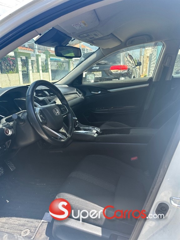 2020 Honda Civic LX — foto 9 / 12