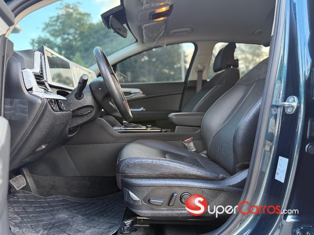 2026 Kia Sportage Luxury — foto 8 / 10