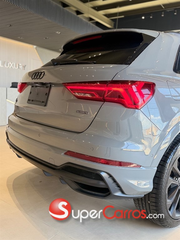2021 Audi Q3 S Line — foto 8 / 12