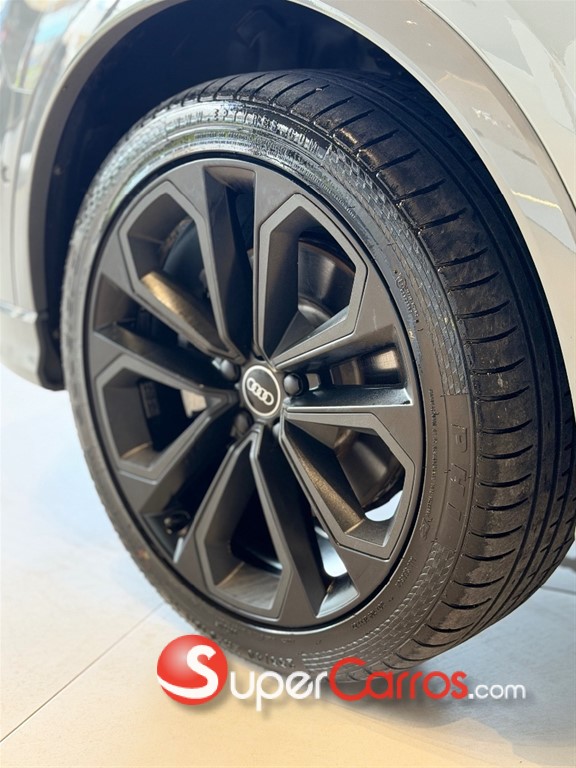 2021 Audi Q3 S Line — foto 9 / 12