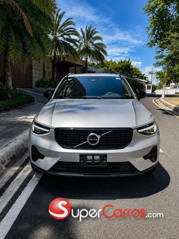 2024 Volvo XC40 B5 — foto 2 / 8