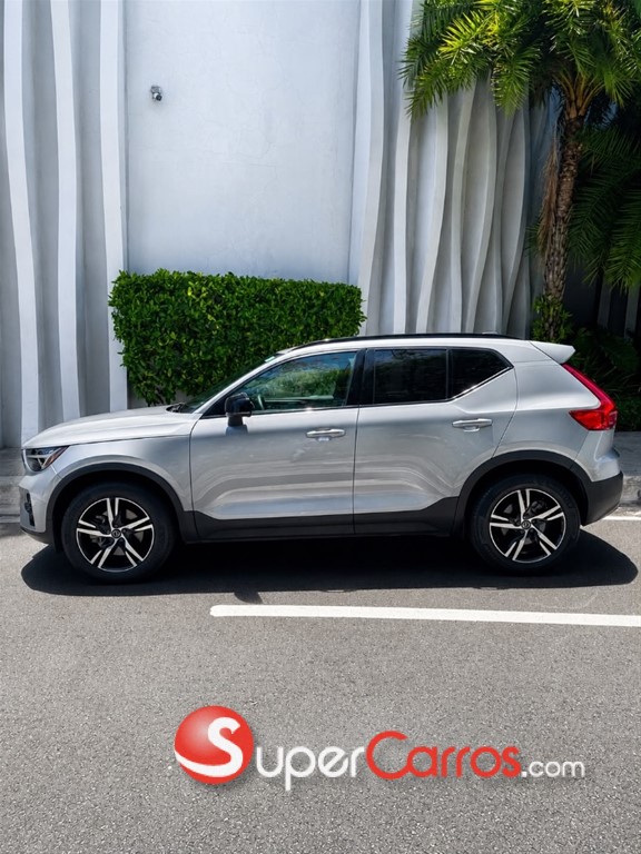 2024 Volvo XC40 B5 — foto 3 / 8