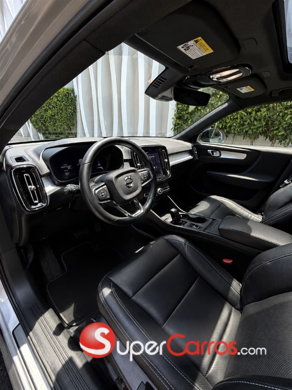 2024 Volvo XC40 B5 — foto 5 / 8