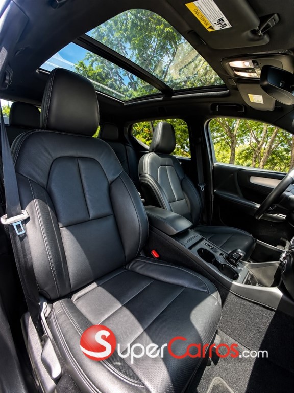 2024 Volvo XC40 B5 — foto 6 / 8
