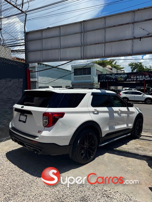 2021 Ford Explorer ST — foto 4 / 10