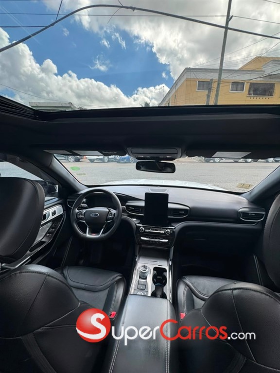 2021 Ford Explorer ST — foto 8 / 10