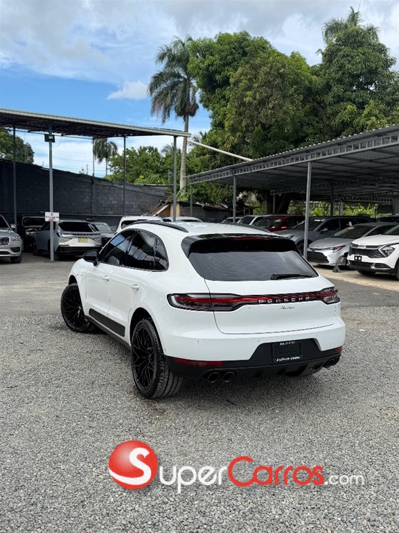 2020 Porsche Macan — foto 4 / 10