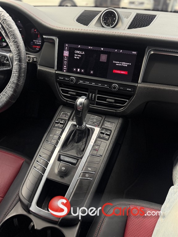 2020 Porsche Macan — foto 8 / 10