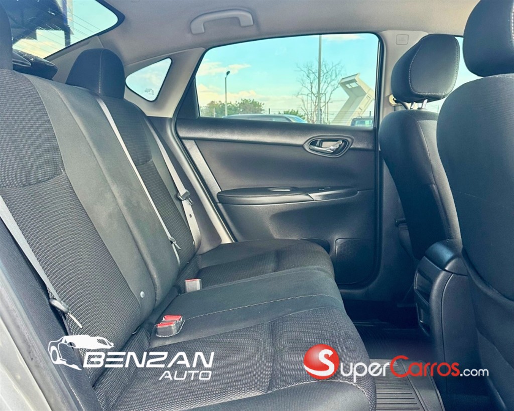 2019 Nissan Sentra S — foto 5 / 9