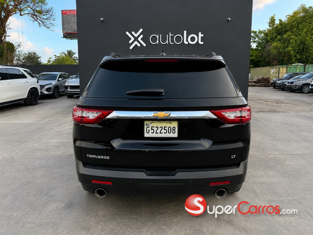 2020 Chevrolet Traverse LT — foto 2 / 12