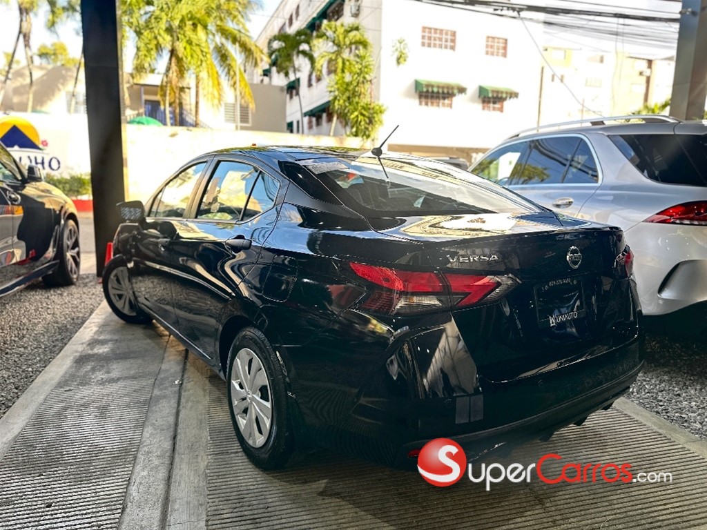 2021 Nissan Versa — foto 4 / 7