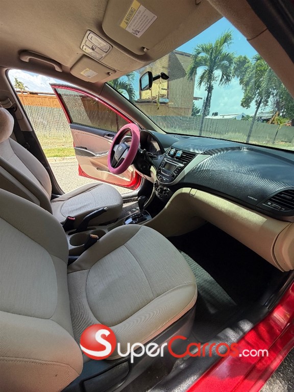 2017 Hyundai Accent SE — foto 8 / 12