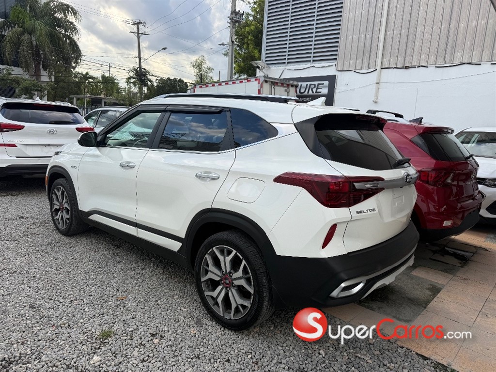 2021 Kia Seltos SX-T — foto 3 / 10