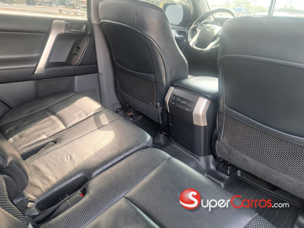 2011 Toyota Land Cruiser Prado — foto 8 / 8