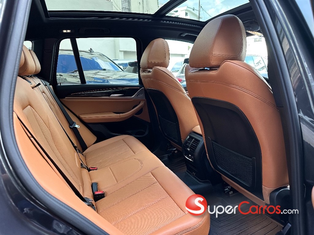 2022 BMW X 3 XDrive 30i — foto 7 / 12