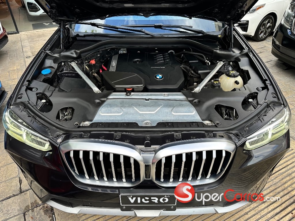 2022 BMW X 3 XDrive 30i — foto 10 / 12