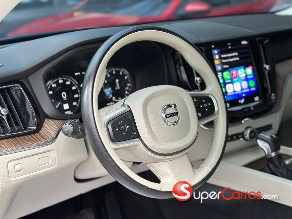 2021 Volvo XC60 Momentum T5 — foto 4 / 12