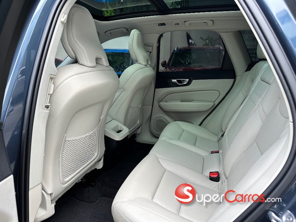 2021 Volvo XC60 Momentum T5 — foto 5 / 12