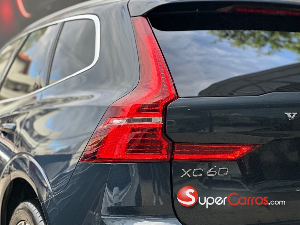 2021 Volvo XC60 Momentum T5 — foto 6 / 12