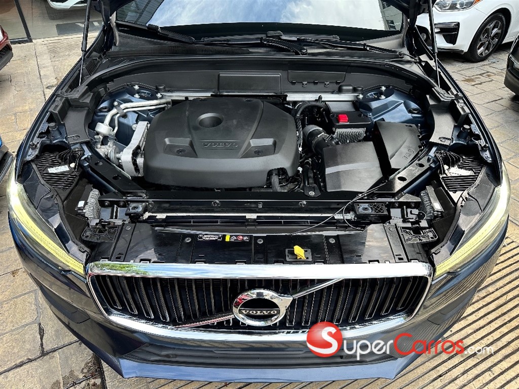 2021 Volvo XC60 Momentum T5 — foto 8 / 12