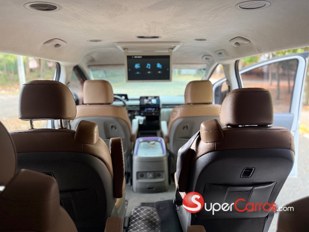 2022 Hyundai Staria — foto 8 / 9
