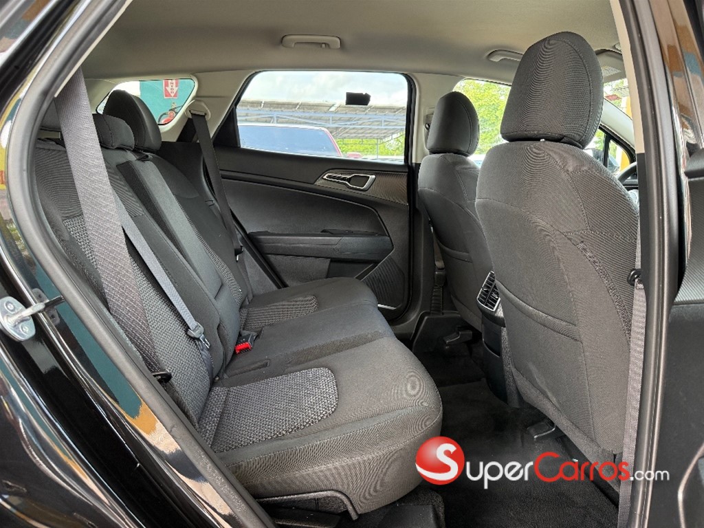 2023 Kia Sportage LX — foto 6 / 8