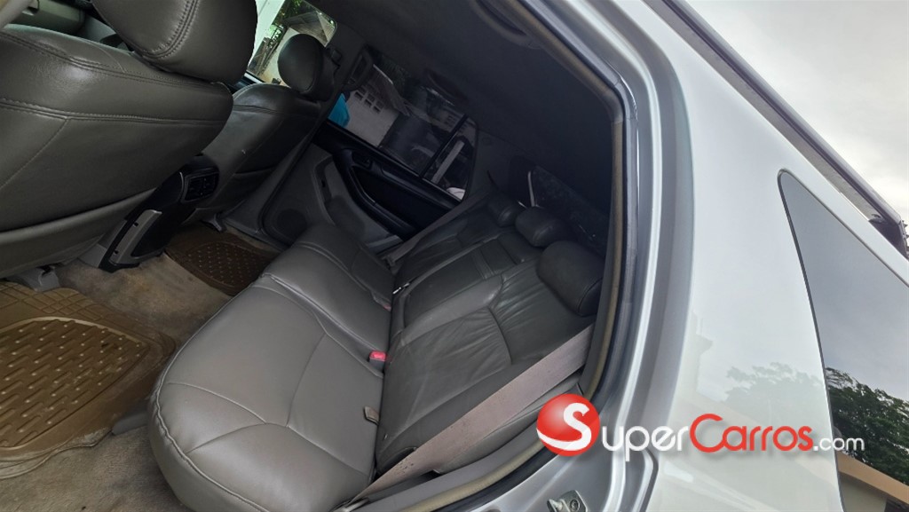 2005 Toyota 4 Runner SR5 — foto 10 / 12