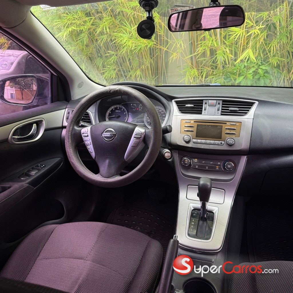 2015 Nissan Sentra — foto 5 / 9