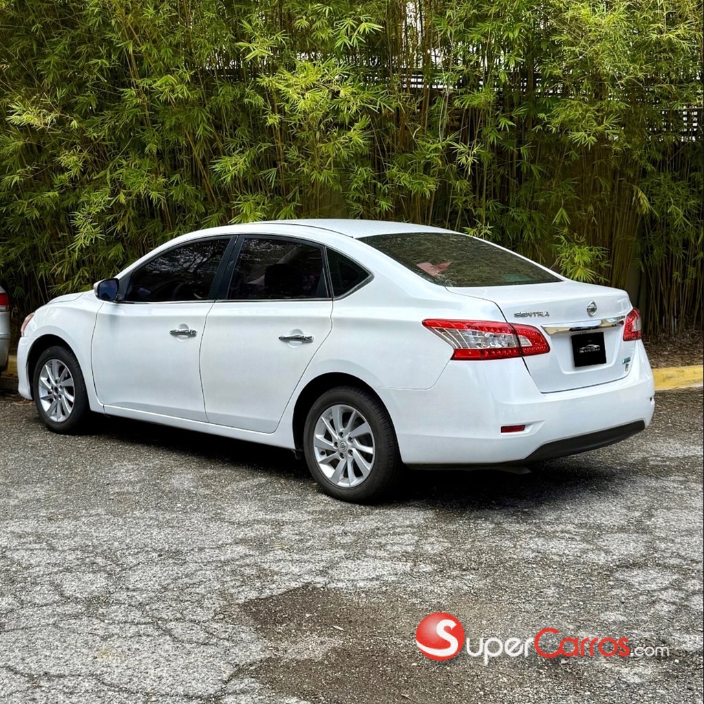 2015 Nissan Sentra — foto 9 / 9