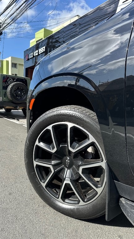 2023 Chevrolet Tahoe RST — foto 6 / 12