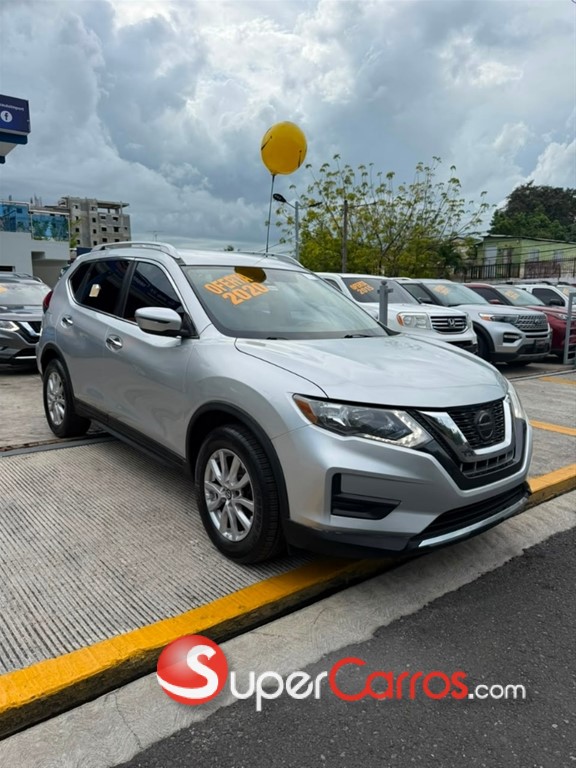 2020 Nissan Rogue SV — foto 2 / 11
