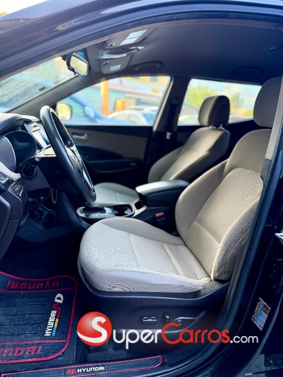 2017 Hyundai Santa Fe Sport — foto 9 / 12