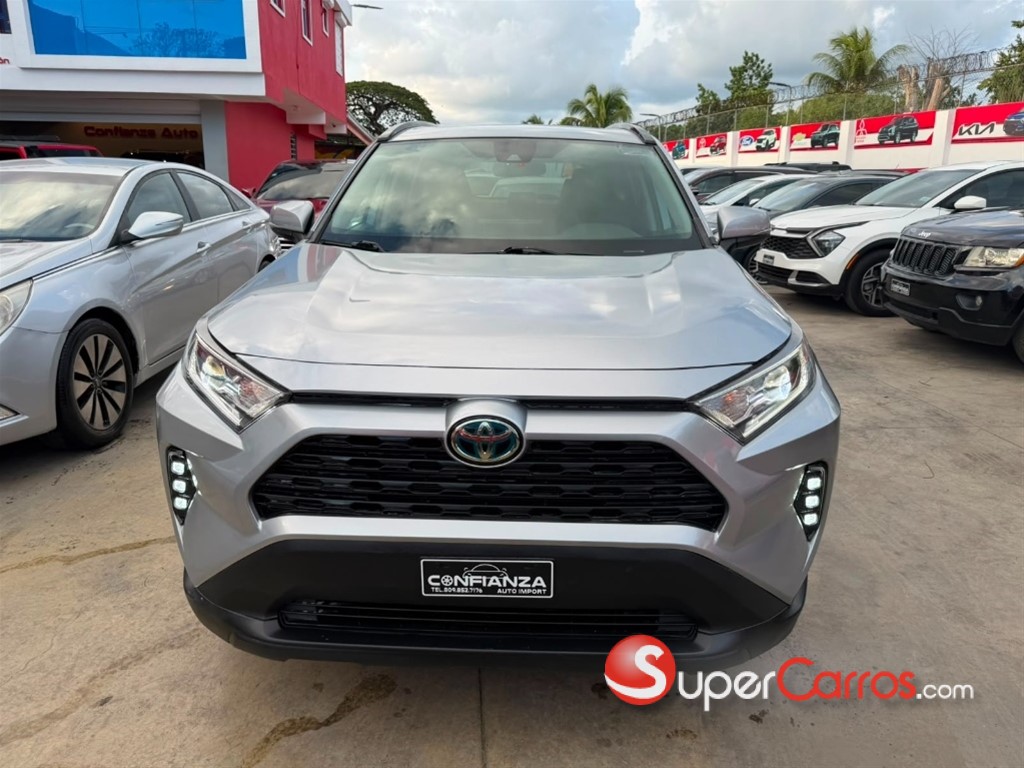 2021 Toyota RAV4 XLE — foto 2 / 6