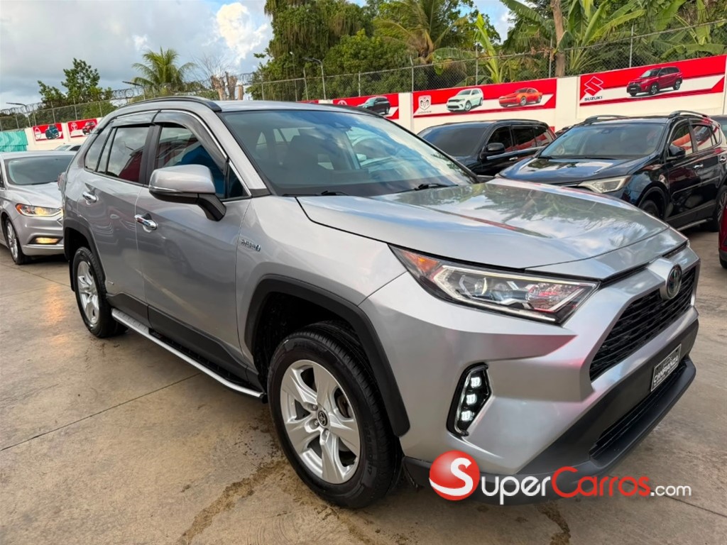 2021 Toyota RAV4 XLE — foto 3 / 6