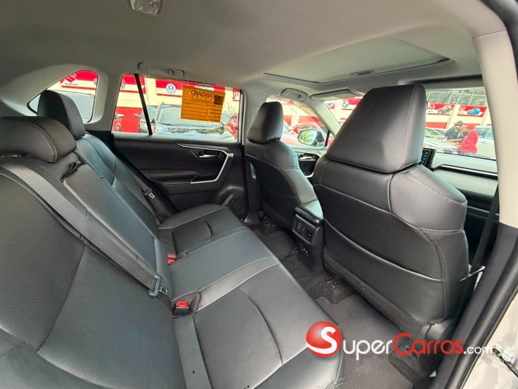 2021 Toyota RAV4 XLE — foto 6 / 6