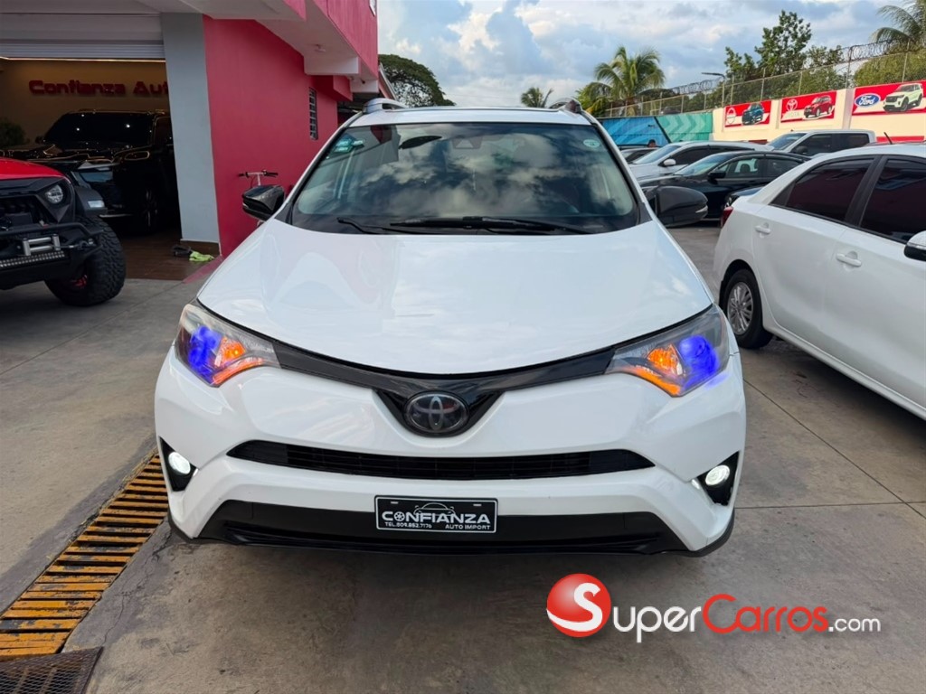 2018 Toyota RAV4 Adventure — foto 2 / 9